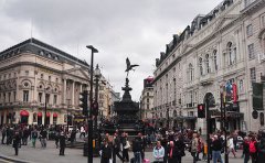 注冊(cè)英國(guó)公司后，董事能否以該公司名義辦理赴英簽證