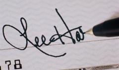 注冊香港公司跟內(nèi)地公司名字可以一樣嗎？